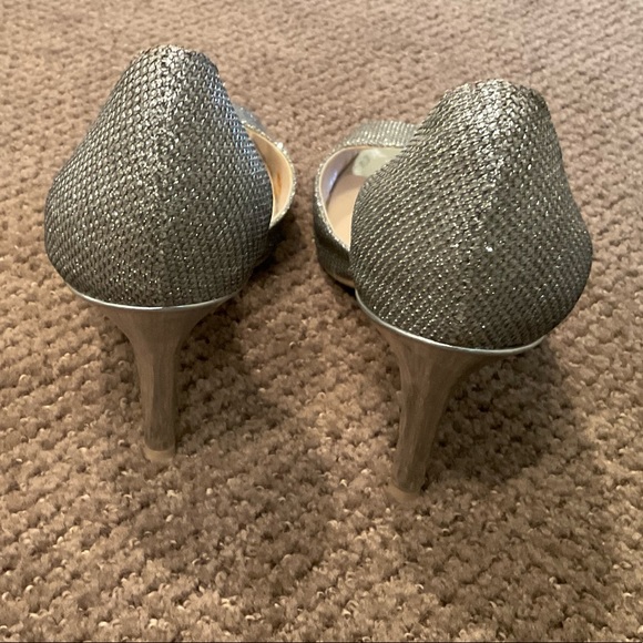 Silver sparkly heels for dress up - Picture 5 of 10